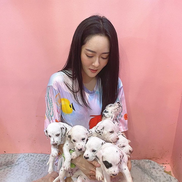 “แก้มบุ๋ม” เผยเปิดคาเฟ่สัตว์ เพราะความรักหมาแมว  (มีคลิป)