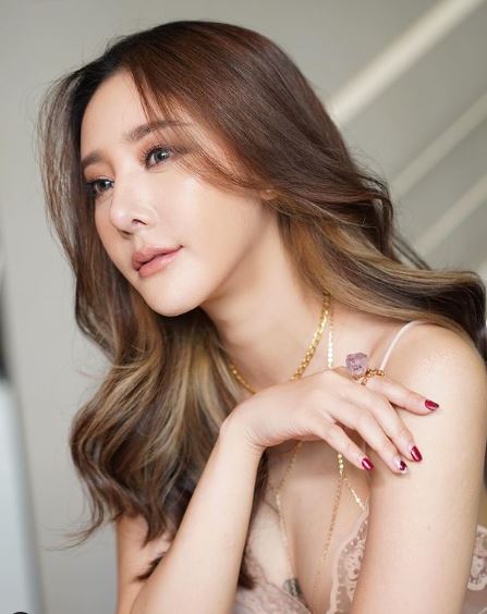 ชมสดที่นี่! พิธีฌาปนกิจ แตงโม นิดา ที่คริสตจักรเมธอดิสท์