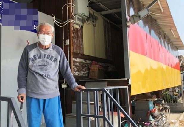 ต้อ ไกรสีห์ บ้านหลังเก่าถูกรื้อ ย้ายมาที่พักคนชรา ซ้ำ!! ลื่นล้มหัวฟาดขอบบันได