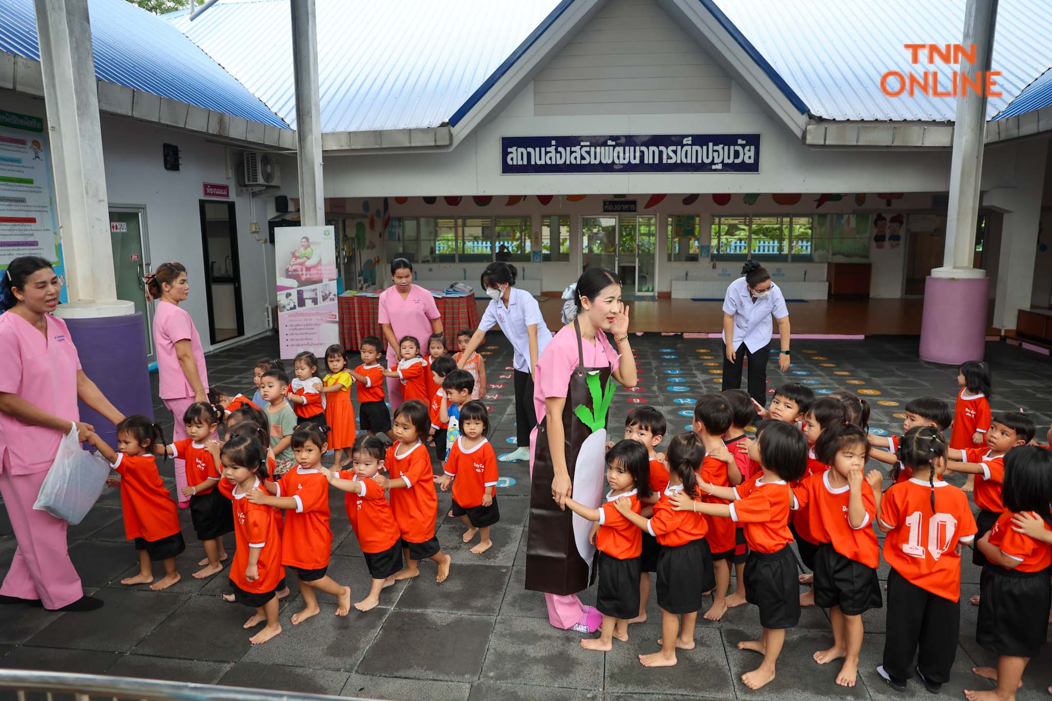 ชูต้นแบบ “เด แคร์” พัฒนาเด็กไทยด้วย “นมแม่และเลี้ยงดูคู่เรียนรู้” ชูต้นแบบ “เด แคร์” พัฒนาเด็กไทยด้วย “นมแม่และเลี้ยงดูคู่เรียนรู้”