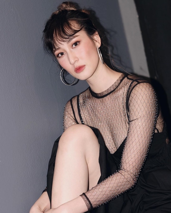 ทับทิม เดอะเฟซ ตอบแล้ว!! หลังโดนถามความสัมพันธ์แฟนหนุ่มกับ กวาง เดอะเฟซ ทับทิม เดอะเฟซ ตอบแล้ว!! หลังโดนถามความสัมพันธ์แฟนหนุ่มกับ กวาง เดอะเฟซ