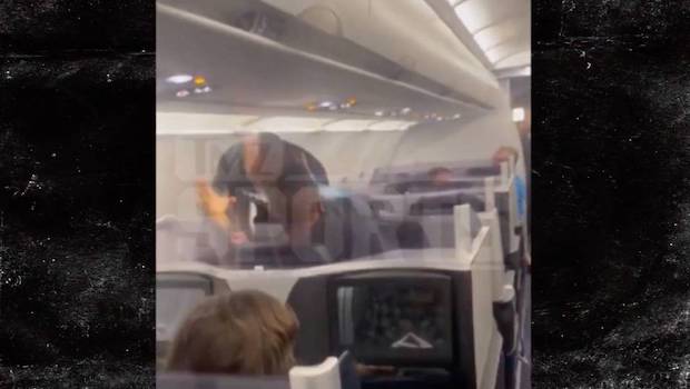 ไม่ถูกตั้งข้อหา!! หลัง ‘ไมค์ ไทสัน’ ชกเกรียนหนุ่มก่อกวนบนเครื่องบิน (มีคลิป) ไม่ถูกตั้งข้อหา!! หลัง ‘ไมค์ ไทสัน’ ชกเกรียนหนุ่มก่อกวนบนเครื่องบิน (มีคลิป)