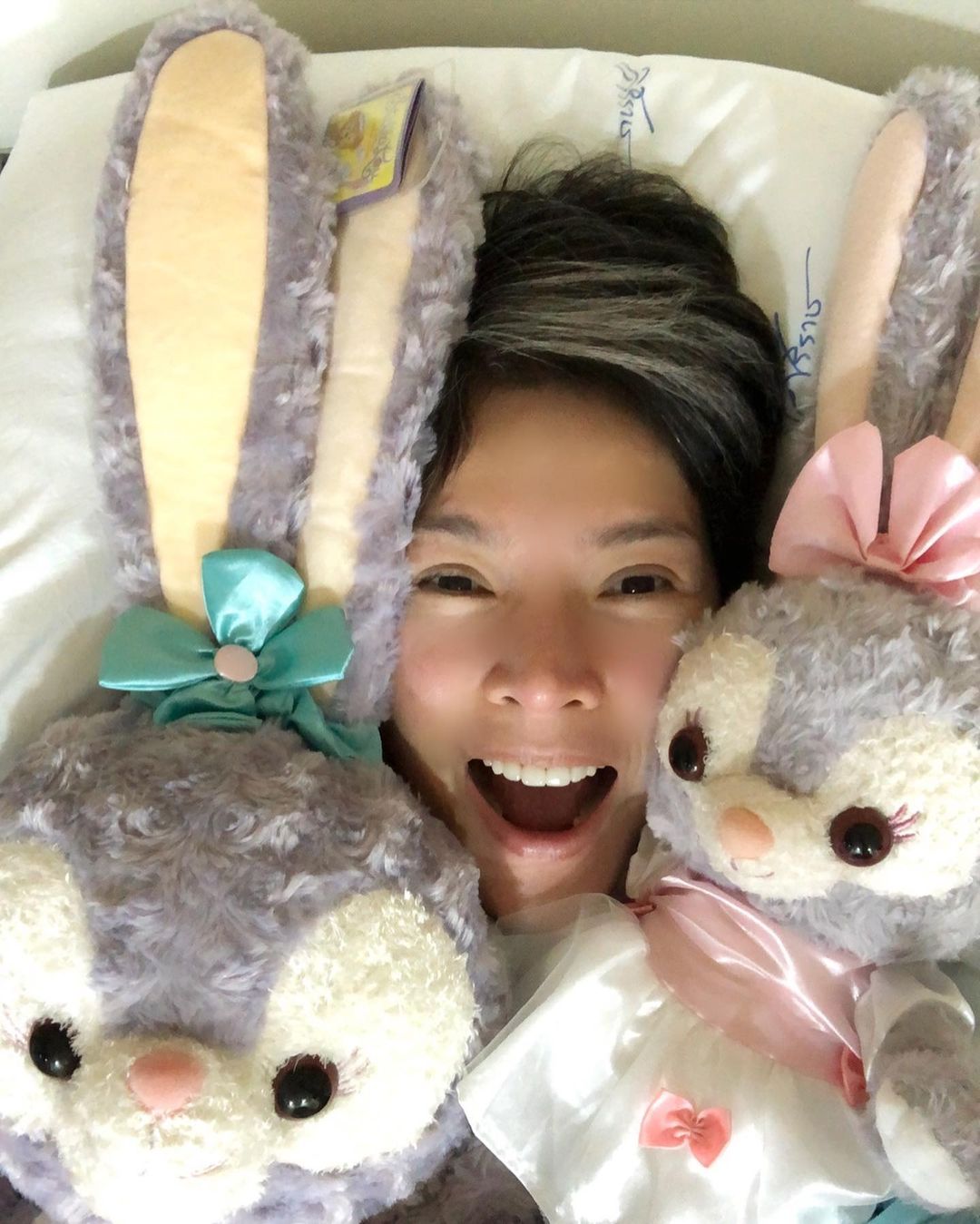 ยิ้มสู้!! นิ้ง กุลสตรี เข้าโรงพยาบาลอีกครั้งหลังติดเชื้อ อ่อนเพลีย