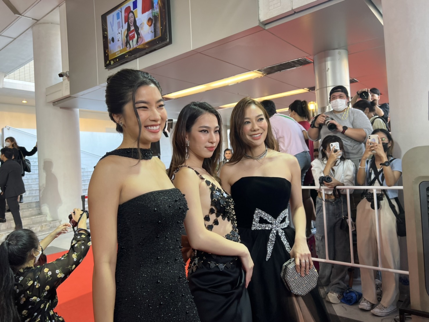 “ก้อย-นัตตี้-ดรีม” แจงลบคลิป “โอม ภวัต” ลั่น ช่องเราไม่สนับสนุนความรุนแรงทุกประเภท “ก้อย-นัตตี้-ดรีม” แจงลบคลิป “โอม ภวัต” ลั่น ช่องเราไม่สนับสนุนความรุนแรงทุกประเภท