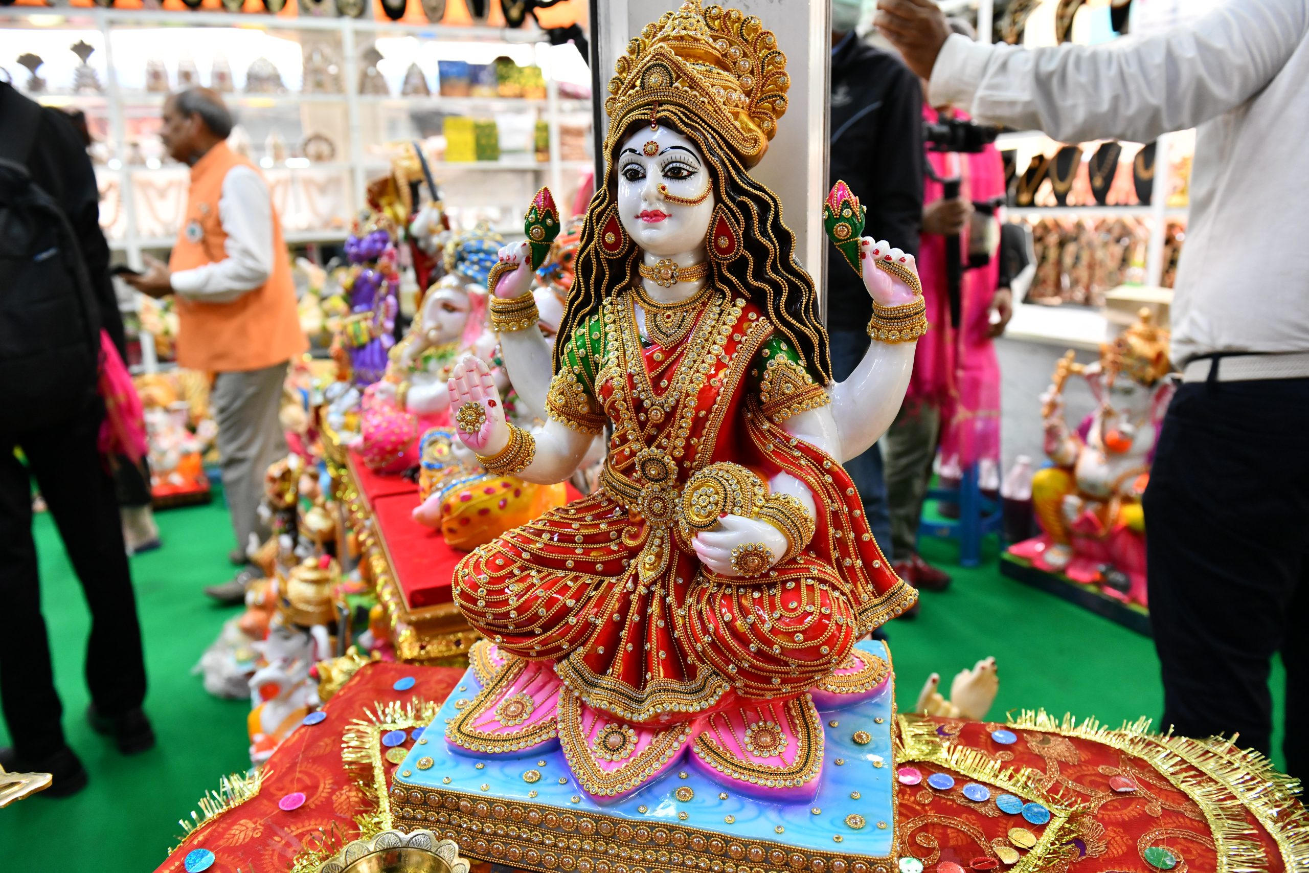 “เทศกาลดิวาลี” กทม.ชวนเที่ยวงานฉลองแสงสว่างของชาวอินเดีย 21-23 ต.ค.นี้ “เทศกาลดิวาลี” กทม.ชวนเที่ยวงานฉลองแสงสว่างของชาวอินเดีย 21-23 ต.ค.นี้