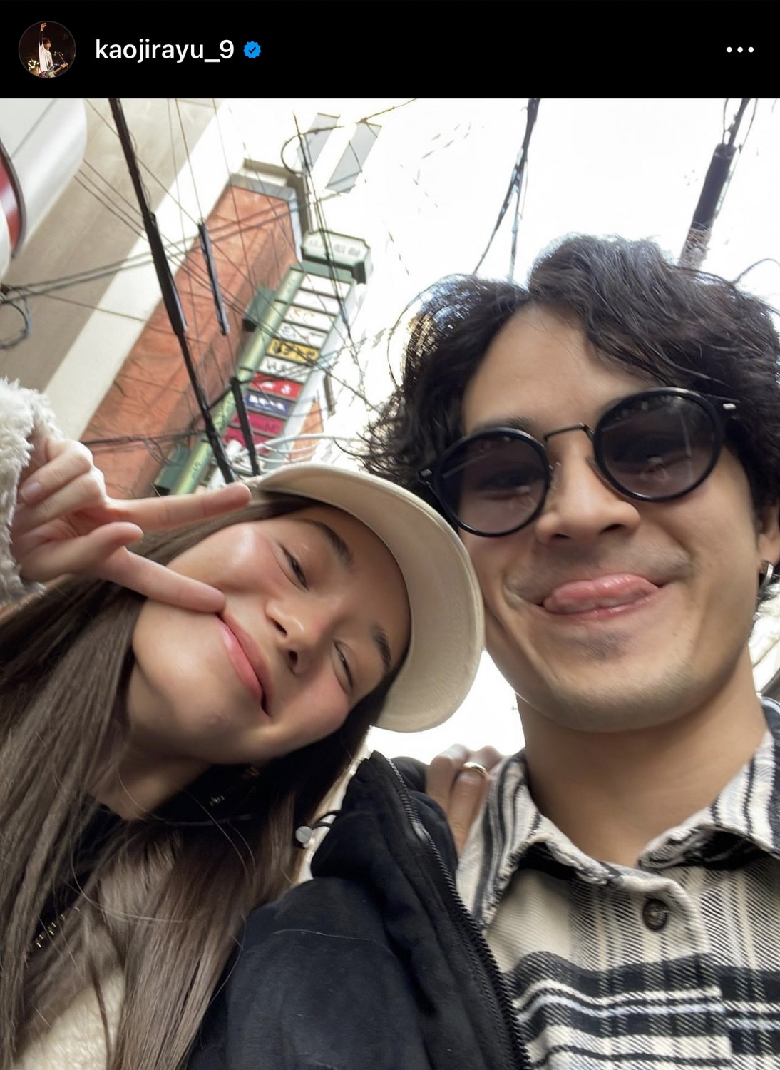 วี วิโอเลต ปฏิเสธ! ไม่ใช่คู่รักเลิกเงียบแน่นอน หวั่นแอบกลัวยายตกใจ วี วิโอเลต ปฏิเสธ! ไม่ใช่คู่รักเลิกเงียบแน่นอน หวั่นแอบกลัวยายตกใจ