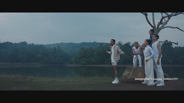 ชาวเน็ตเปิดวาร์ป เส้นทางรัก ซาร่า กับแฟนหนุ่ม   (มีคลิป)