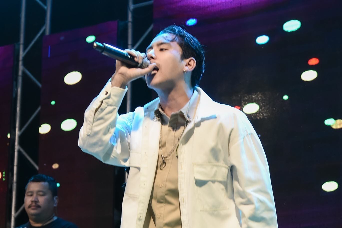 เบิ้ล ปทุมราช โพสต์แจงหลังถูกโยงคดีแชร์ดัง ลั่น! ผมก็เป็นหนึ่งคนที่ได้รับความเสียหาย เบิ้ล ปทุมราช โพสต์แจงหลังถูกโยงคดีแชร์ดัง ลั่น! ผมก็เป็นหนึ่งคนที่ได้รับความเสียหาย