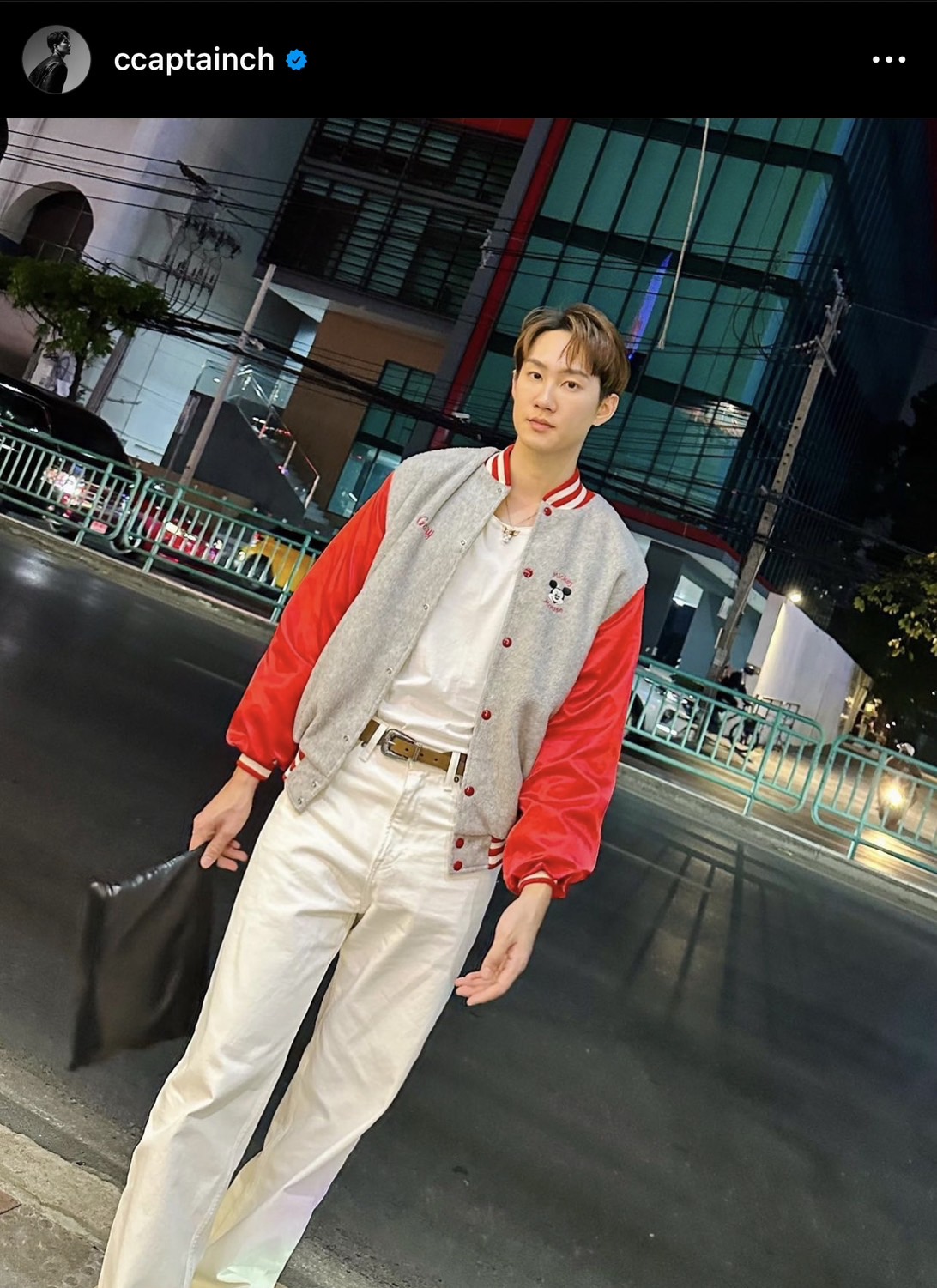 เรือแล่นอีกครั้ง! ไวท์ ณวัชร์ ร่วมเฟรม กัปตัน ชลธร แฟนคลับถล่มคอมเมนต์ล้นหลาม เรือแล่นอีกครั้ง! ไวท์ ณวัชร์ ร่วมเฟรม กัปตัน ชลธร แฟนคลับถล่มคอมเมนต์ล้นหลาม