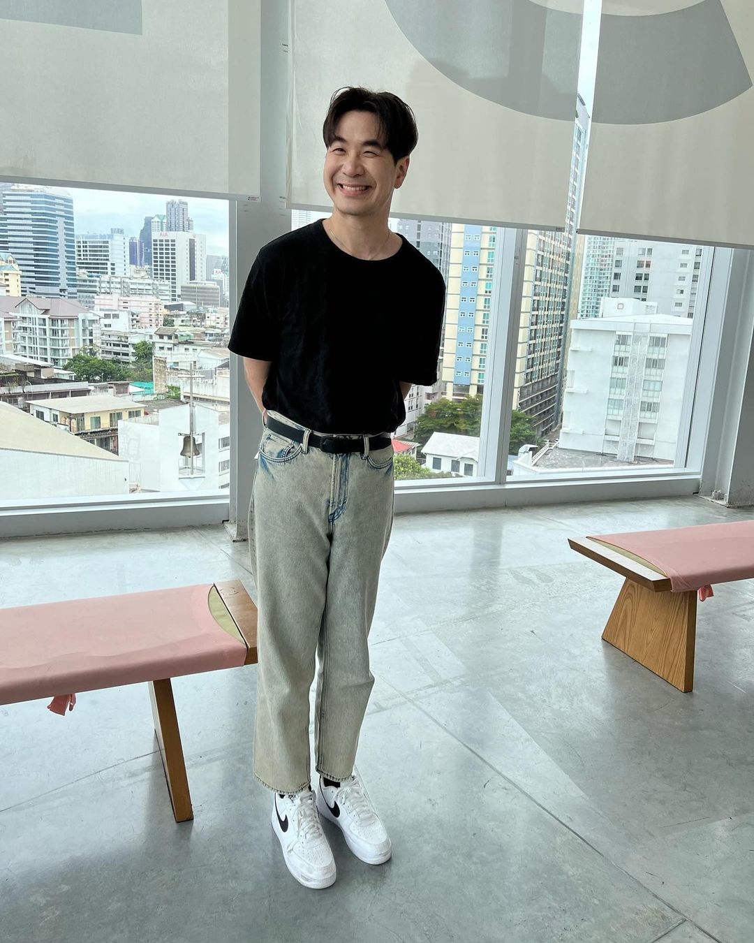 แสตมป์ อภิวัชร์ ถ่ายทอด 2 บทเพลงของหนัง One For The Road ในมุมมองต่างกัน (มีคลิป)