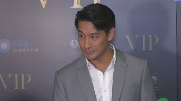 ป้อง ณวัฒน์ ไม่ได้จีบ แซมมี่ แต่ชมสวย ไม่ขาดปาก   (มีคลิป)