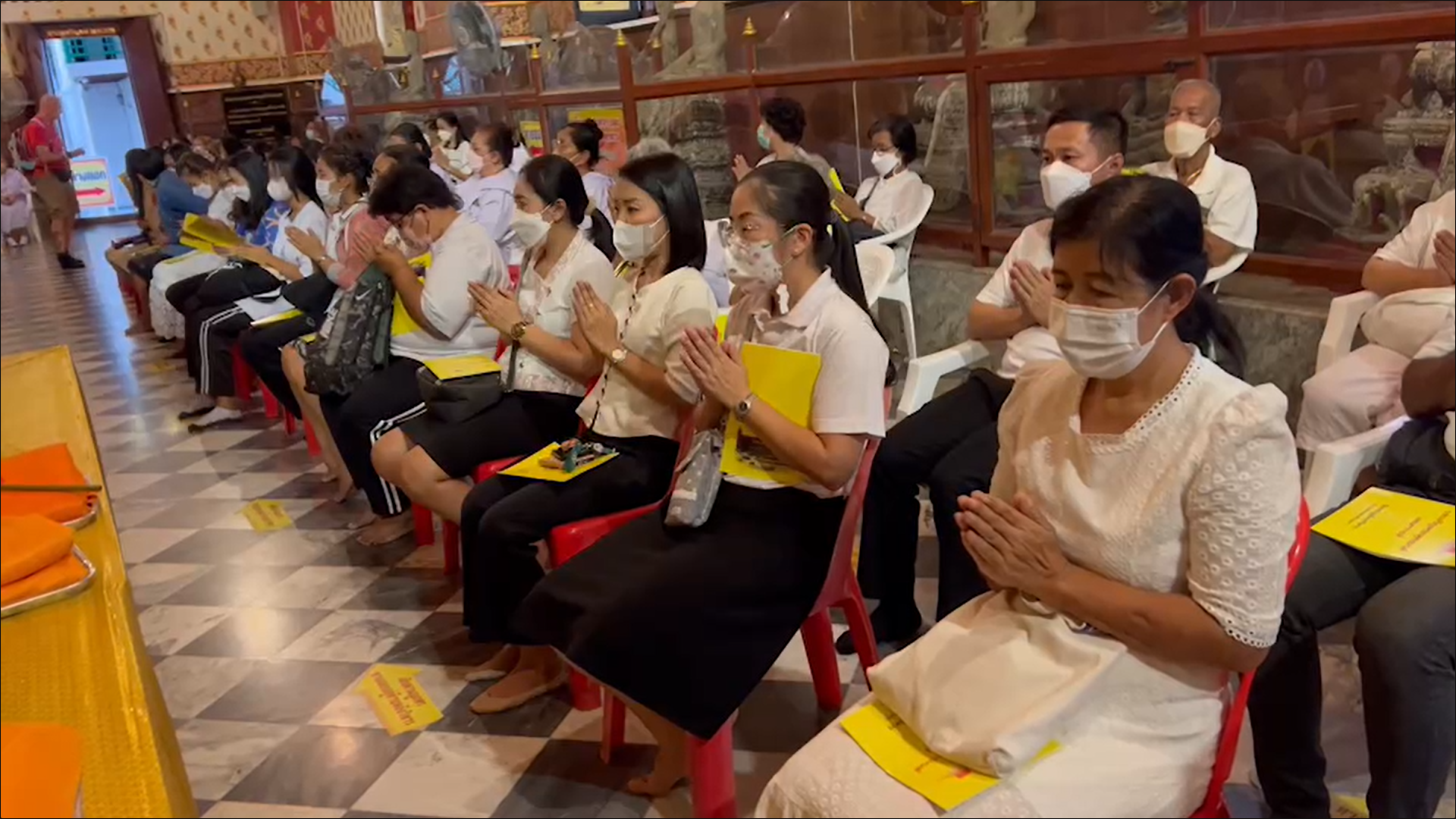 พระสงฆ์-พสกนิกร อยุธยา ร่วมสวดเจริญพระพุทธมนต์ ถวายพระพร แด่ เจ้าฟ้าพัชรกิติยาภาฯ