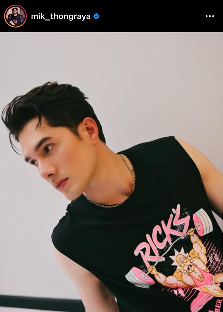 มิกค์ ทองระย้า เผยสเปคที่ตนชอบ พร้อมเล่าเคยเจอคนตรงใจ จนแอบตามถึงบ้าน มิกค์ ทองระย้า เผยสเปคที่ตนชอบ พร้อมเล่าเคยเจอคนตรงใจ จนแอบตามถึงบ้าน