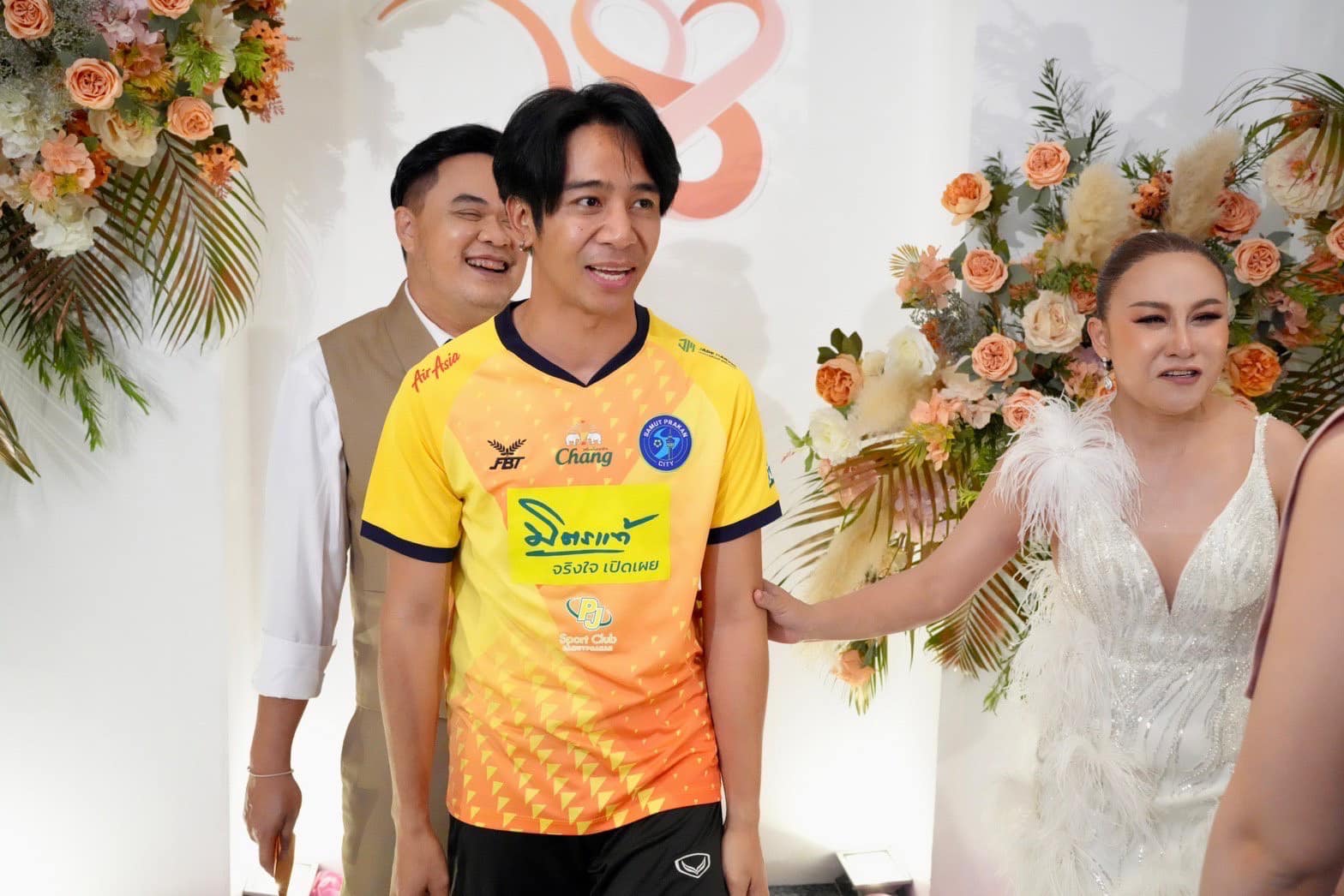 ลาล่า เผยสาเหตุดราม่าชุด ก้อง ห้วยไร่ ร่วมงานแต่ง ลูลู่ แถมติดแท็ก #Saveก้องห้วยไร่ 