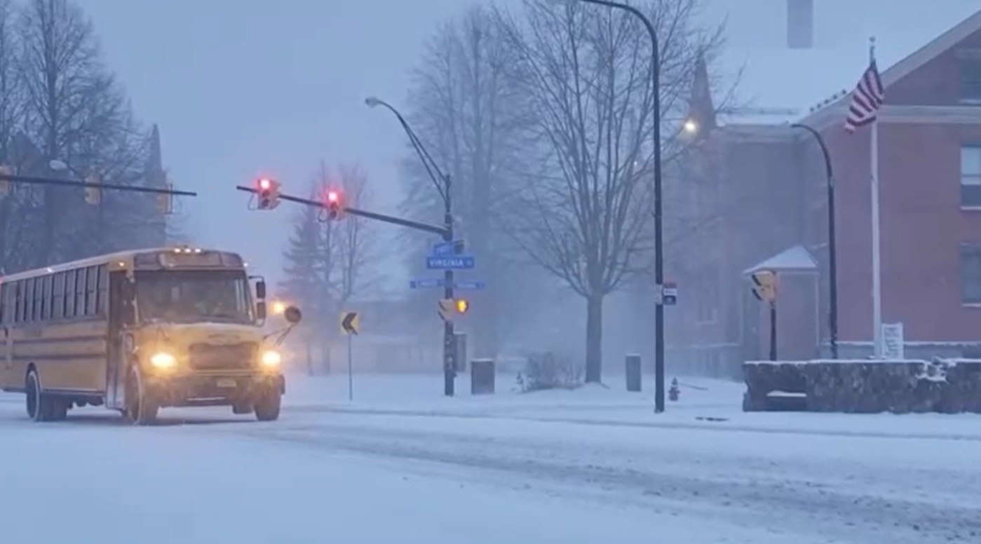 พายุฤดูหนาวถล่มสหรัฐฯ เตือนหิมะอาจตกหนักมากกว่า 1 ฟุต