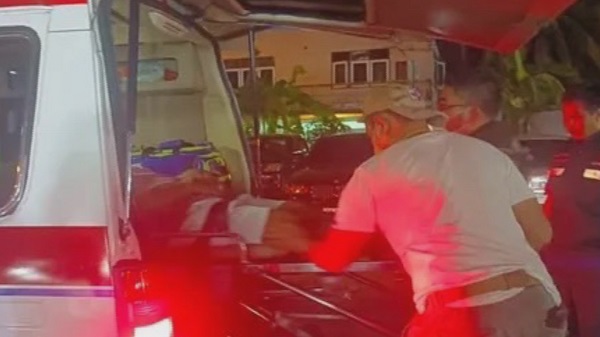 ผ่านไปเกือบ 24 ชั่วโมง อาทิตย์ ริว ยังไม่พ้นขีดอันตราย หมอดูอาการ 7 คน   (มีคลิป)