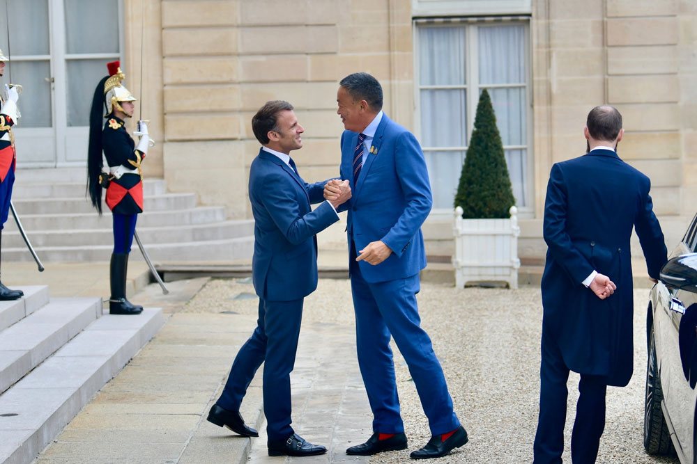 วันแรกในฝรั่งเศส นายกฯ ลุยฟอรั่ม