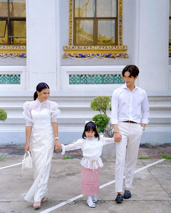 กุ๊บกิ๊บ ใจหล่น!! เป่าเปา ล้มคางแตกเย็บ 4 เข็ม! กุ๊บกิ๊บ ใจหล่น!! เป่าเปา ล้มคางแตกเย็บ 4 เข็ม!