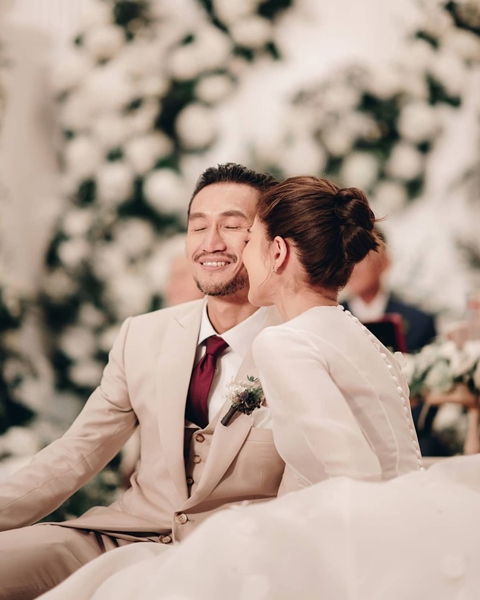 ย้อนรอย 3 ดาราสาว ไหว้พระตีมูรติ ความรักสำเร็จ ! ย้อนรอย 3 ดาราสาว ไหว้พระตีมูรติ ความรักสำเร็จ !