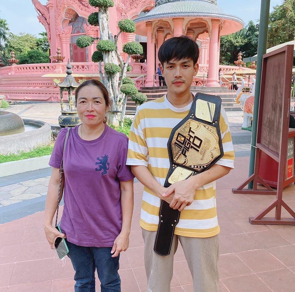  ลำเพลิน วงศกร โพสต์ภาพอวยพรวันเกิดคุณแม่สุดประทับใจ