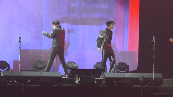 บรรยากาศเต็มอิ่มความฟิน กับคอนเสิร์ตคู่ครั้งแรกของ ไบร์ท-วิน  (มีคลิป)