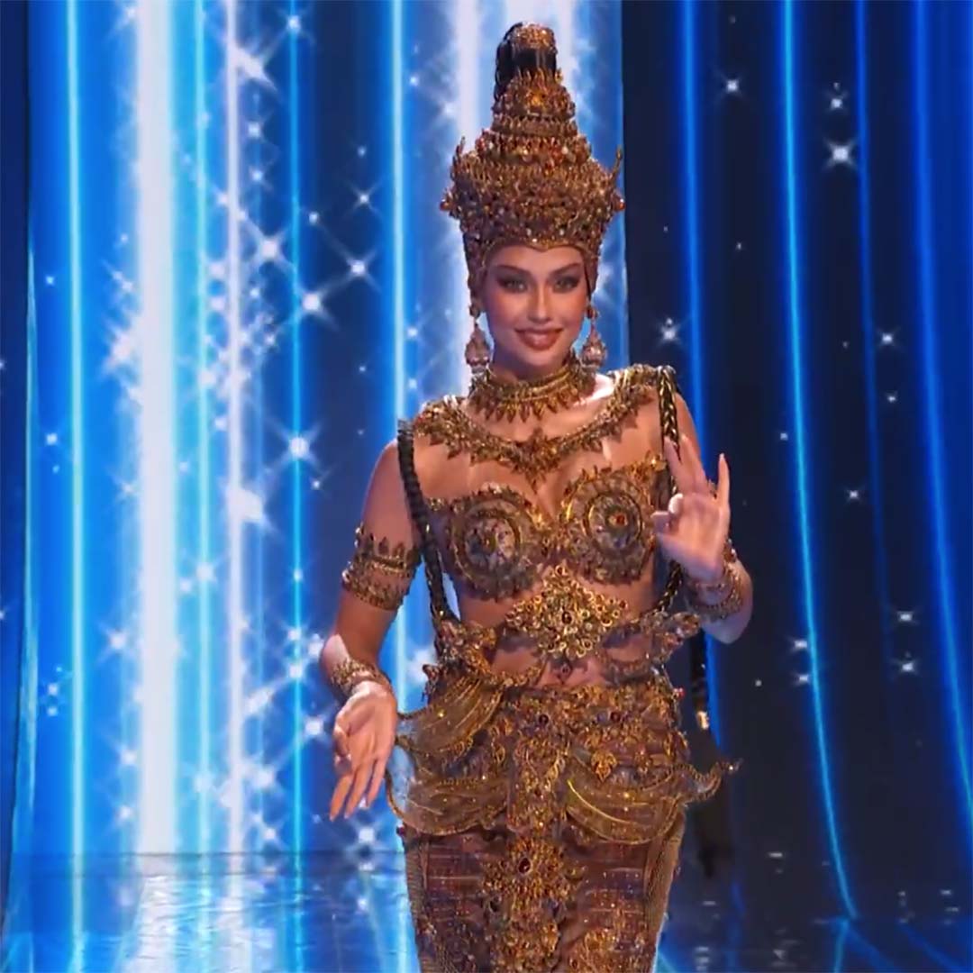 ‘แอนโทเนีย’ โชว์ชุดประจำชาติ ‘เทพธิดาอาณาจักรอยุธยา’ งามดั่งต้องมนต์