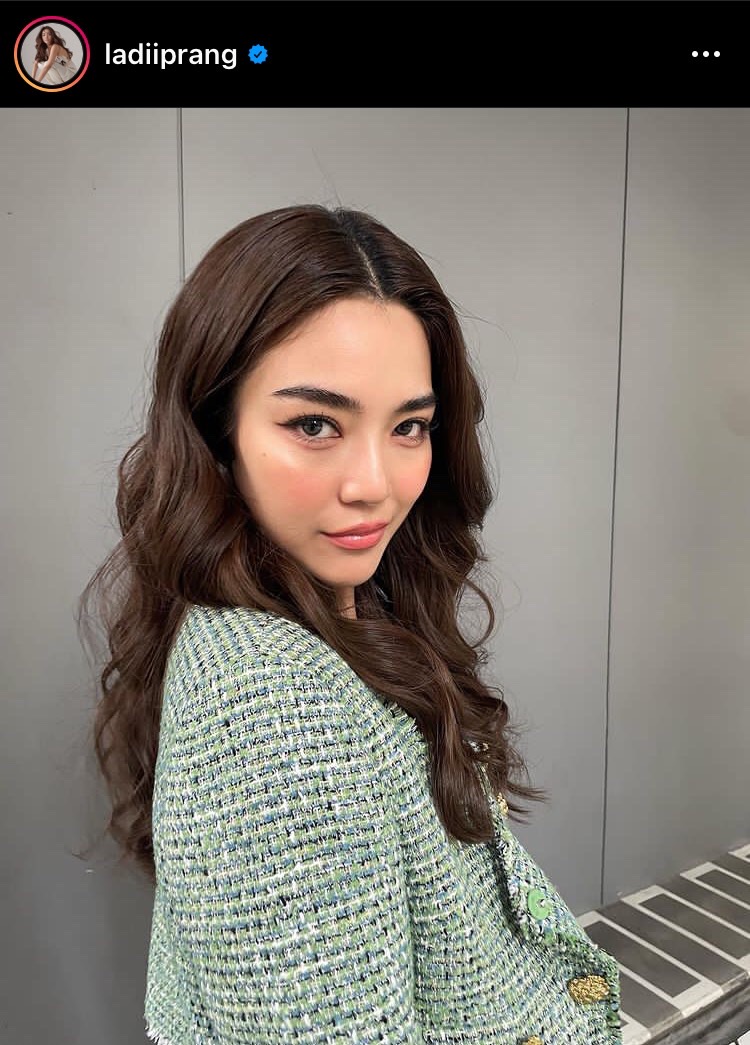 ปราง กัญญ์ณรัณ เข้ารักษาอาการป่วยแพ้ภูมิตัวเอง ตอนนี้หายดีแล้ว 90% หลังป่วยมา 6 เดือน ปราง กัญญ์ณรัณ เข้ารักษาอาการป่วยแพ้ภูมิตัวเอง ตอนนี้หายดีแล้ว 90% หลังป่วยมา 6 เดือน