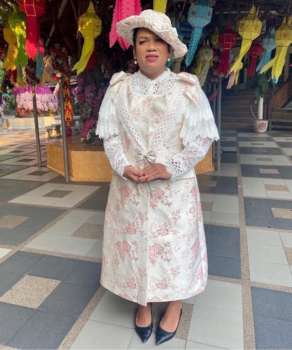 แม่หญิงลี พระมหาเทวีเจ้าแห่งเมืองทิพย์ เปิดตัวหนุ่ม ถูกบูลลี่หยาบคาย แม่หญิงลี พระมหาเทวีเจ้าแห่งเมืองทิพย์ เปิดตัวหนุ่ม ถูกบูลลี่หยาบคาย