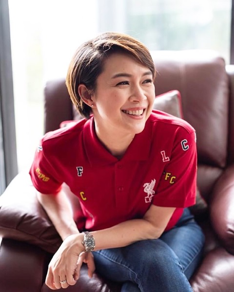 คนบันเทิงร่วม ส่งกำลังใจ คริสเตียน อีริคเซ่น วูบคาสนาม คนบันเทิงร่วม ส่งกำลังใจ คริสเตียน อีริคเซ่น วูบคาสนาม