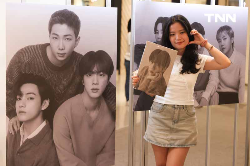 แฟนคลับทะลัก BTS POP-UP : MONOCHROME IN BANGKOK เปิดแห่งแรกในเอเชียตะวันออกเฉียงใต้ที่สยามพารากอน แฟนคลับทะลัก BTS POP-UP : MONOCHROME IN BANGKOK เปิดแห่งแรกในเอเชียตะวันออกเฉียงใต้ที่สยามพารากอน