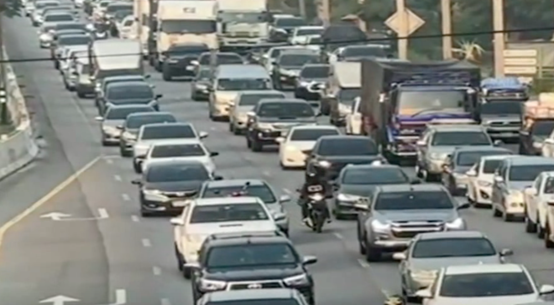 เช็กจราจรถ.มิตรภาพวันนี้ล่าสุด รถหนาแน่นช่วงแก่งคอย-ปากช่อง