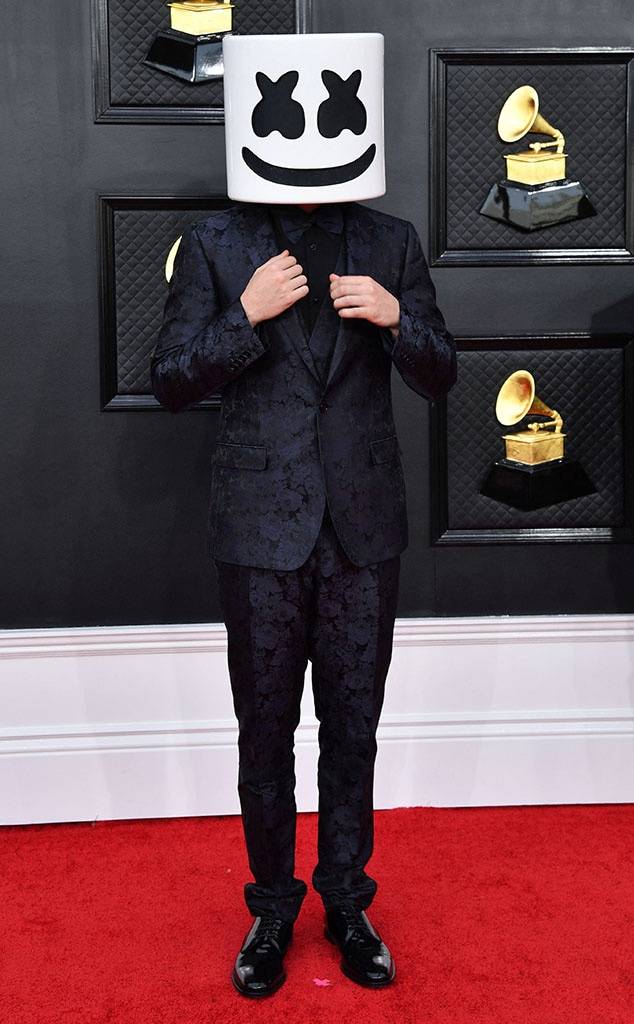 บิลลี ไอลิช, โอลิเวีย รอดริโก และ ดัว ลิปา นำทีมศิลปินเฉิดฉายบนพรมแดงงาน Grammy Awards ครั้งที่ 64