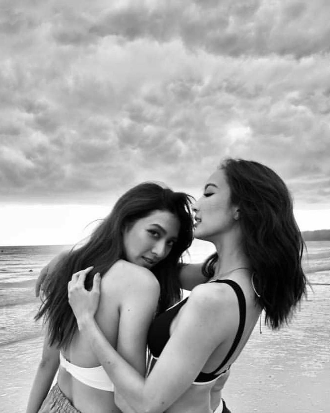 เจอแซะ!! แต้ว-มิว ออกกำลังกายแต่มาขายอาหารเสริม