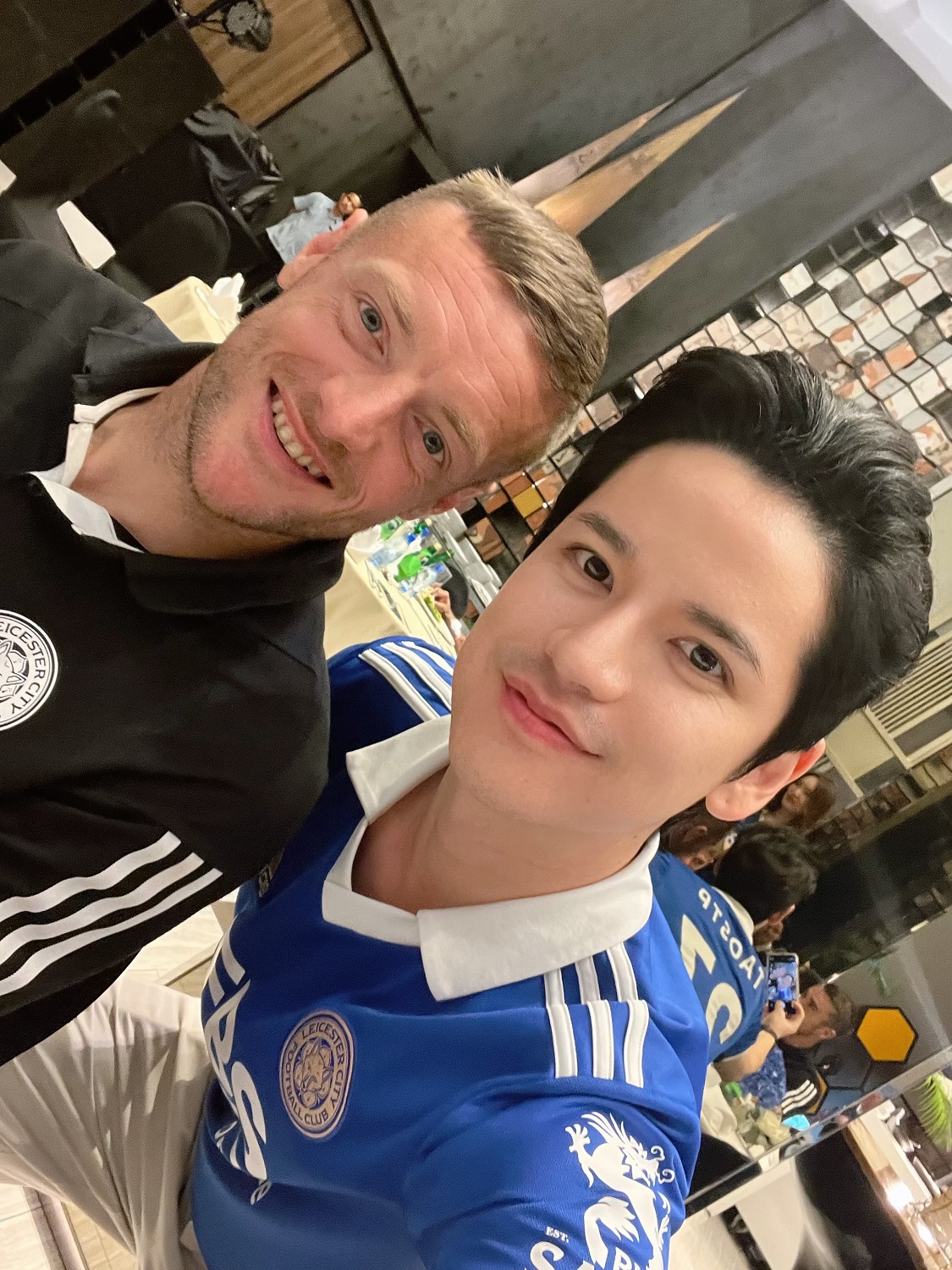 สุดประทับใจ เต๋า เศรษฐพงศ์ แชร์โมเมนต์ ร่วมรับประทานอาหารกับนักเตะ เลสเตอร์ ซิตี้ สุดประทับใจ เต๋า เศรษฐพงศ์ แชร์โมเมนต์ ร่วมรับประทานอาหารกับนักเตะ เลสเตอร์ ซิตี้