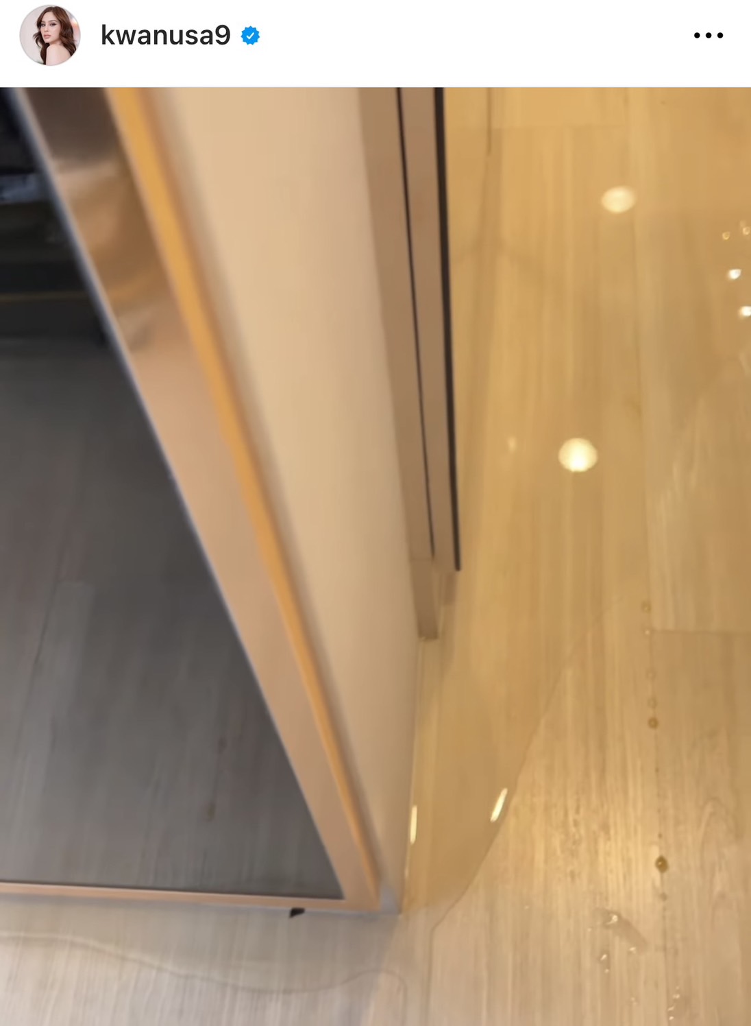 แทบทรุด! ขวัญ อุษามณี เจอน้ำท่วมห้อง ไม่ทราบสาเหตุ 