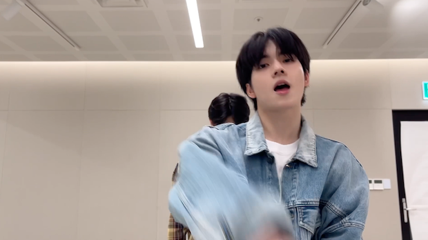 สุดเอ็นดู!! 'ยอร์ช ยงศิลป์’ และ Trainee A ทำชาเลนจ์เต้นเพลงใหม่ BLACKPINK สุดเอ็นดู!! 'ยอร์ช ยงศิลป์’ และ Trainee A ทำชาเลนจ์เต้นเพลงใหม่ BLACKPINK