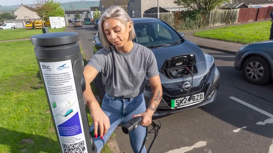 สกอตแลนด์ทดสอบ Upcycling ตู้โทรคมนาคมเป็นจุดชาร์จ EV 