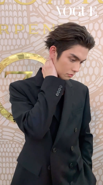 ซุปตาร์ไทยล้นงาน!! 'ไบร์ท-ซี-นุนิว' ฉลอง 75 ปีเครื่องประดับในตำนานแบรนด์ BVLGARI ซุปตาร์ไทยล้นงาน!! 'ไบร์ท-ซี-นุนิว' ฉลอง 75 ปีเครื่องประดับในตำนานแบรนด์ BVLGARI