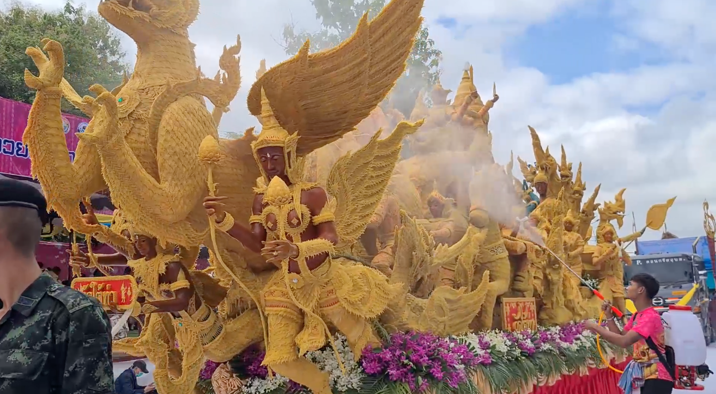 วันเข้าพรรษา 2565 เปิดภาพขบวนต้นเทียนพรรษาเมืองอุบลฯ สุดอลังการ 121 ปี วันเข้าพรรษา 2565 เปิดภาพขบวนต้นเทียนพรรษาเมืองอุบลฯ สุดอลังการ 121 ปี