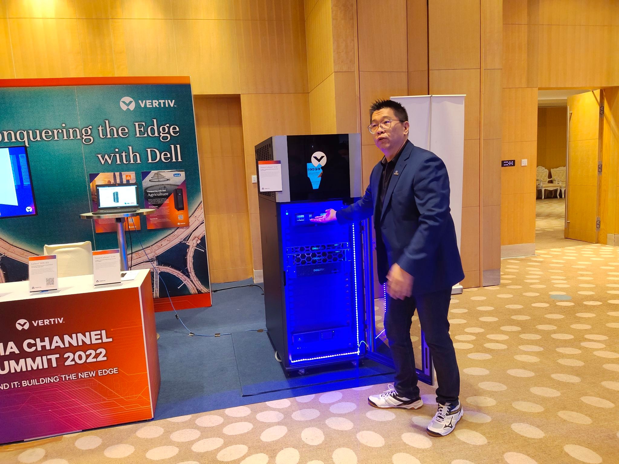 เทคโนโลยีได้เข้ามาเปลี่ยนแปลงวิธีการทำธุรกิจของผู้คนต่าง ๆ มากมาย เทคโนโลยีได้เข้ามาเปลี่ยนแปลงวิธีการทำธุรกิจของผู้คนต่าง ๆ มากมาย