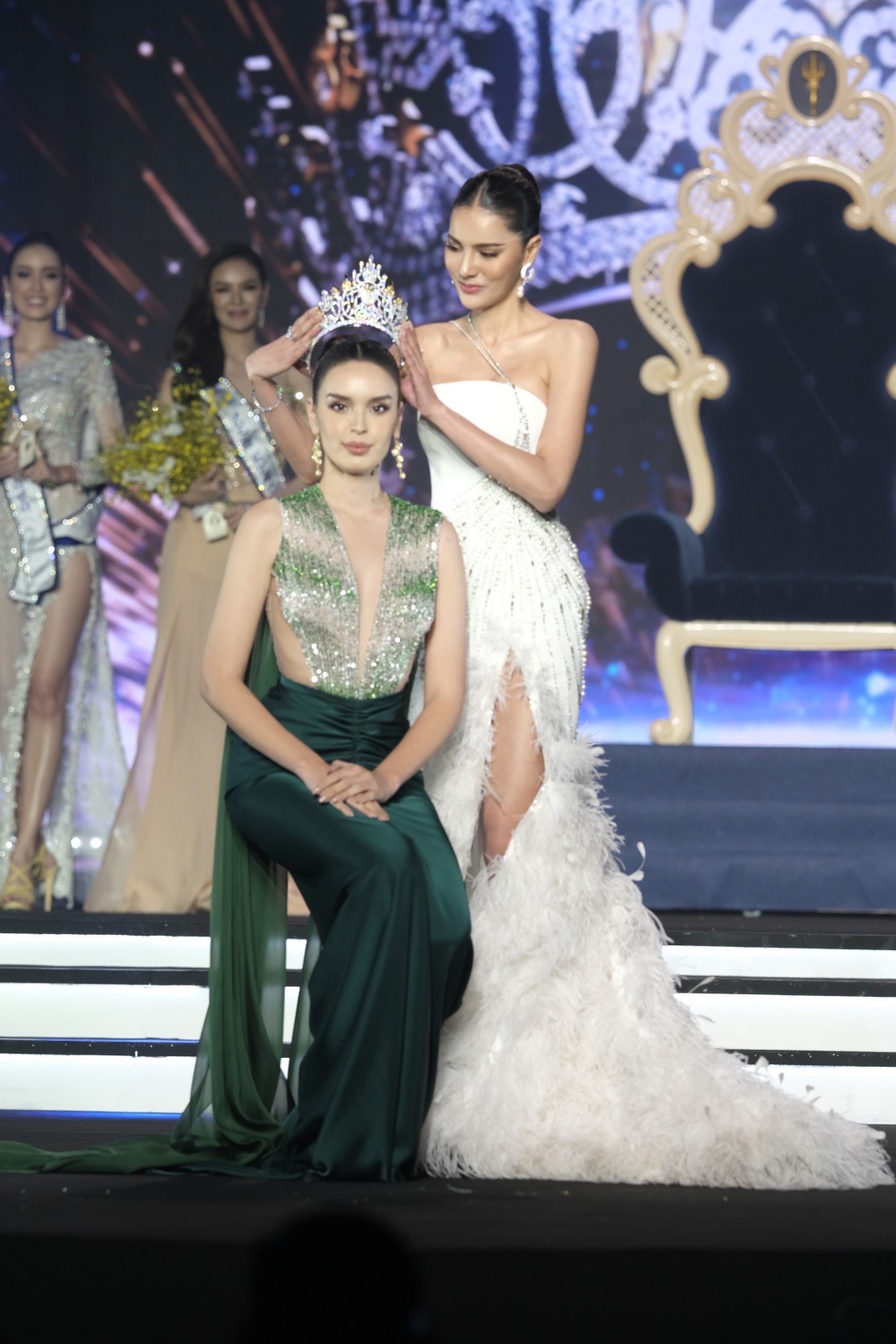 นิต้า มานิตา คว้าตำแหน่ง นางสาวไทยคนที่ 53 สวยเฉียบสมมงฯ