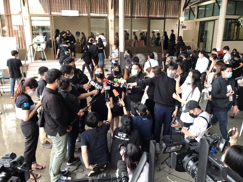 ครอบครัว อ๊อด คีรีบูน เปิดใจหลังการสูญเสียครั้งยิ่งใหญ่ ครอบครัว อ๊อด คีรีบูน เปิดใจหลังการสูญเสียครั้งยิ่งใหญ่