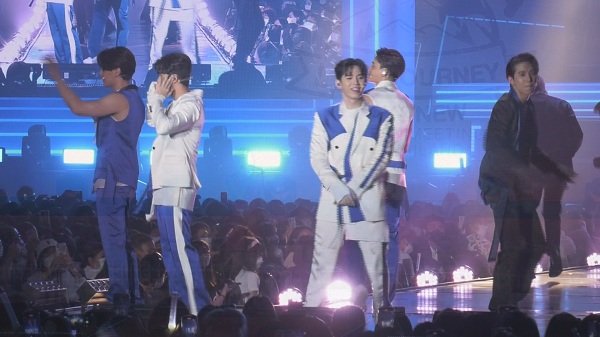 “เต – นิว” จัดเต็มงาน FAN MEETING ครั้งแรกในไทย (มีคลิป)