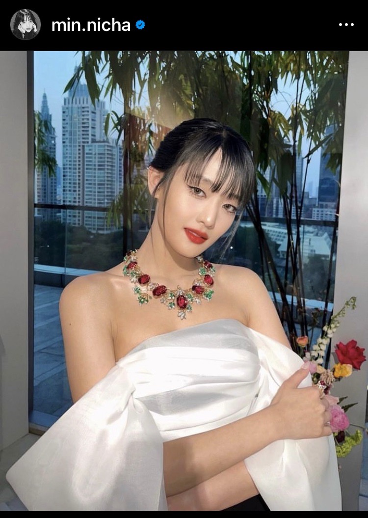 รวมแก๊งสวยคูณ3 ต้าเหนิง ลิซ่า มินนี่ เซลฟี่หน้ากระจก 