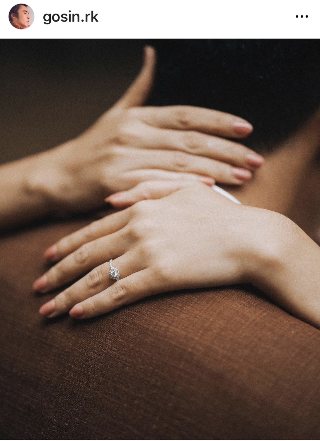 “โกสินทร์ ราชกรม” เข้าพิธีวิวาห์แบบล้านนา พร้อมเหล่าคนบันเทิงร่วมยินดีคับคั่ง