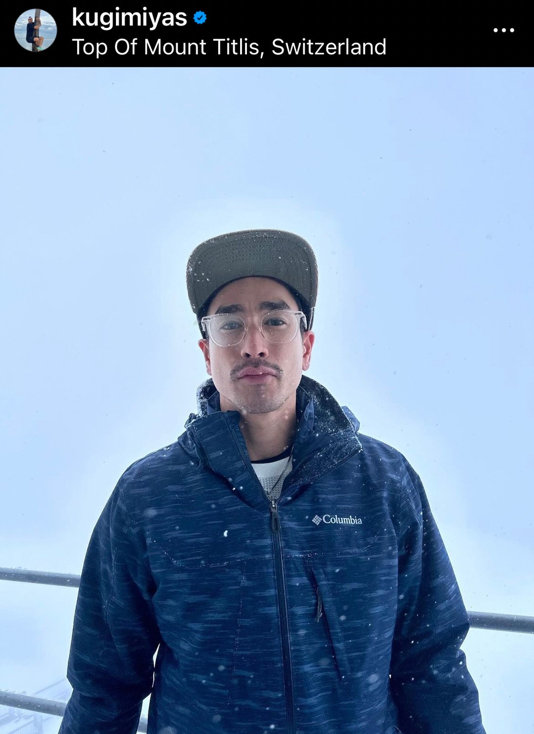 หล่อติดดิน! ณเดชน์ ขี่มอไซค์คู่ใจ แวะซื้อแหนมข้างทาง
