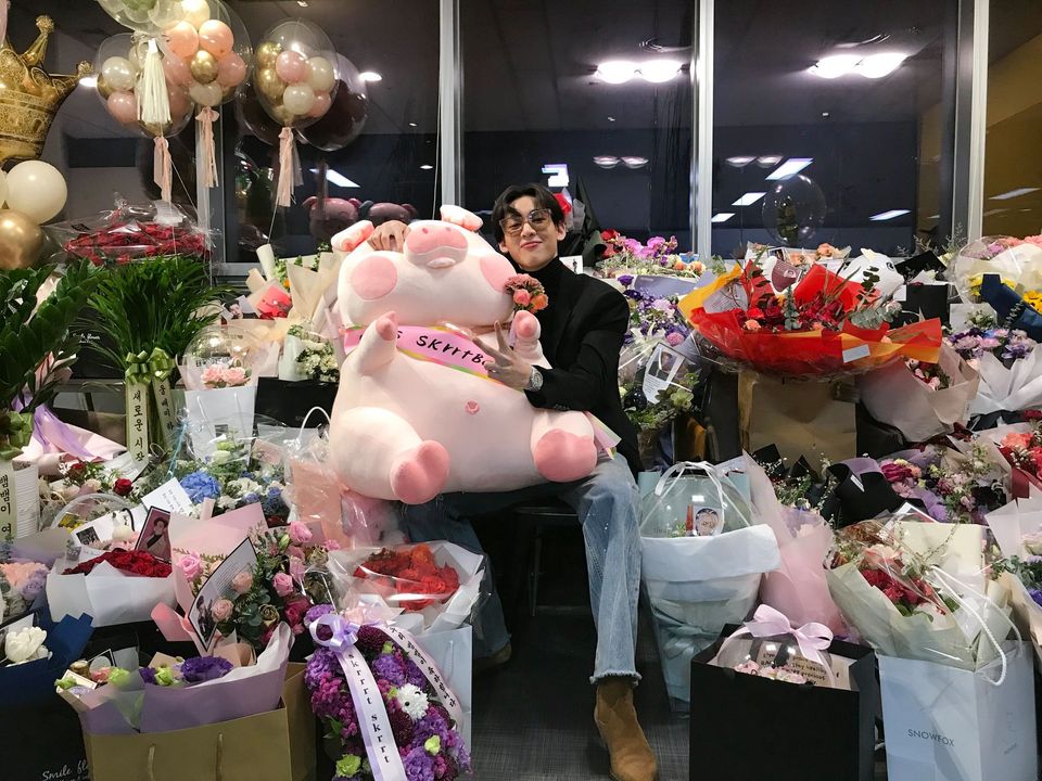 ดีต่อใจ! ABYSS COMPANY ปล่อยเซตภาพ 'แบมแบม' สมาชิกคนใหม่ของค่าย ดีต่อใจ! ABYSS COMPANY ปล่อยเซตภาพ 'แบมแบม' สมาชิกคนใหม่ของค่าย