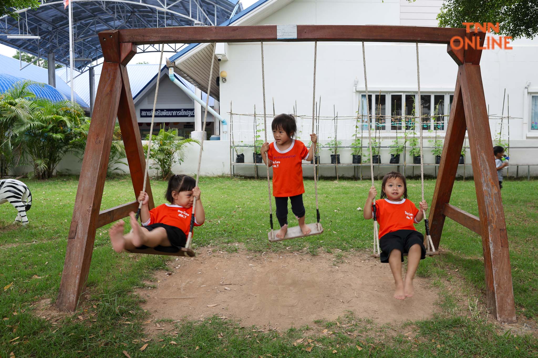 ชูต้นแบบ “เด แคร์” พัฒนาเด็กไทยด้วย “นมแม่และเลี้ยงดูคู่เรียนรู้” ชูต้นแบบ “เด แคร์” พัฒนาเด็กไทยด้วย “นมแม่และเลี้ยงดูคู่เรียนรู้”