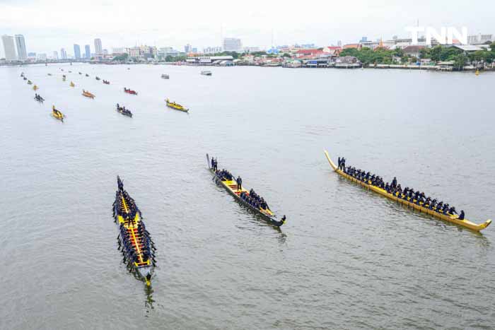 ซ้อมฝีพายบนแม่น้ำเจ้าพระยา เตรียมพร้อมจัดขบวนพยุหยาตราทางชลมารค ซ้อมฝีพายบนแม่น้ำเจ้าพระยา เตรียมพร้อมจัดขบวนพยุหยาตราทางชลมารค