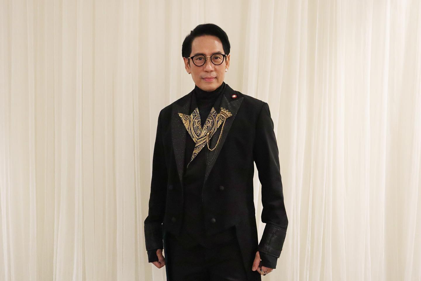 เบิร์ด ธงไชย เผยความรู้สึก หลังได้ร้องเพลงในงานเลี้ยง APEC2022 เบิร์ด ธงไชย เผยความรู้สึก หลังได้ร้องเพลงในงานเลี้ยง APEC2022